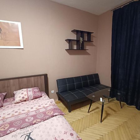 Ляльковий Театр Не Мансарда Lvov Exteriér fotografie