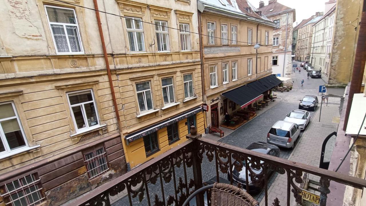 Ляльковий Театр Не Мансарда Lvov Exteriér fotografie